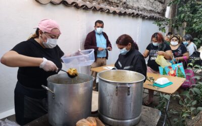 Organizaciones comunitarias del Barrio Yungay han vuelto a levantar Olla Común a beneficio